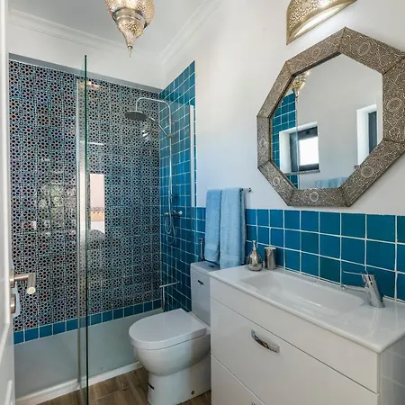 Matias Gale - Luxury With Private Pool, Ac, Free Wifi, 5 Min From The * Guia (Faro)