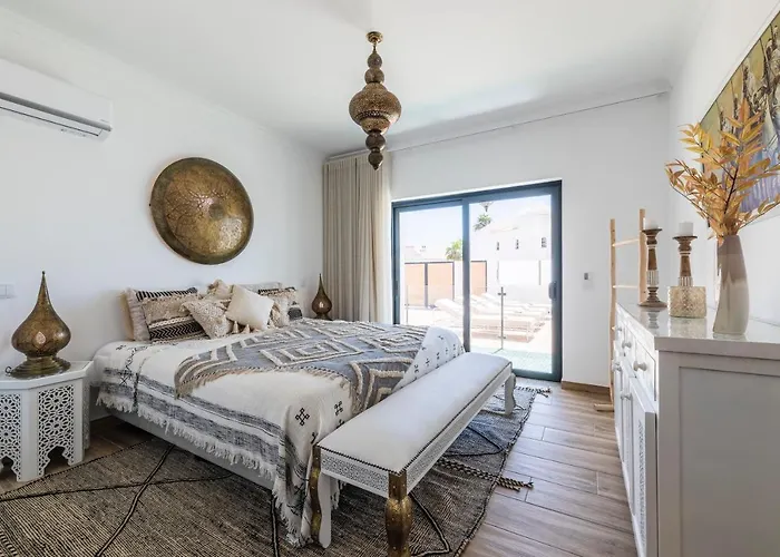 Villa Matias Gale - Luxury With Private Pool, Ac, Free Wifi, 5 Min From The Guia (Faro)