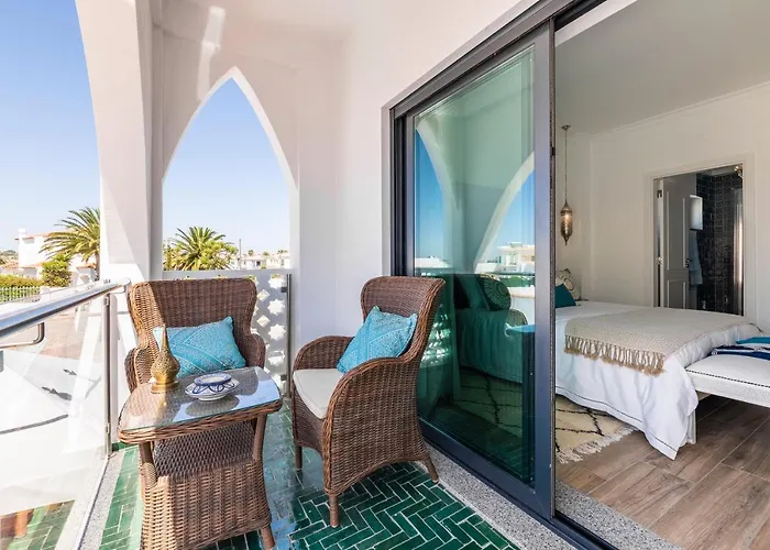 Matias Gale - Luxury With Private Pool, Ac, Free Wifi, 5 Min From The * Guia (Faro)